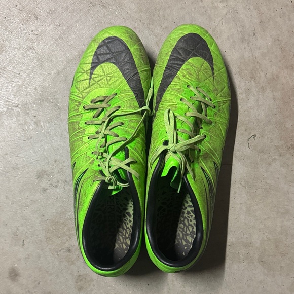 Nike Men’s Lime Green Skin Hypervenom Green Cleats - Picture 1 of 10